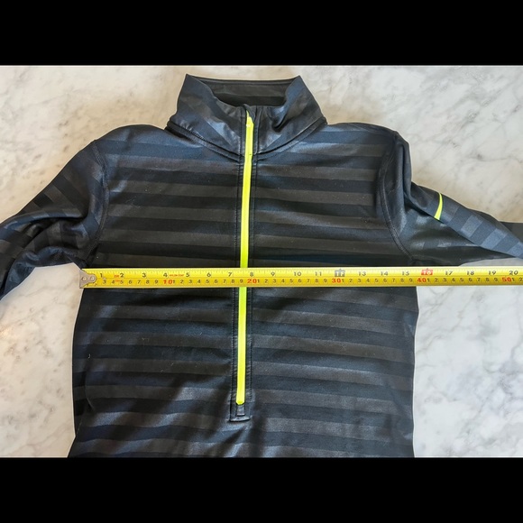Nike Dry Fit half zip - Picture 3 of 7
